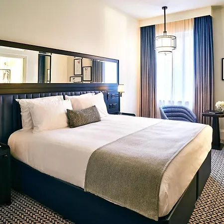 Hotel The Grand